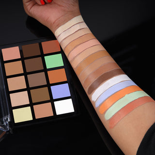 Character - Face Define- 15 Color Concealer.