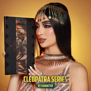Character - Unique 48 Color Eyeshadow Palette.